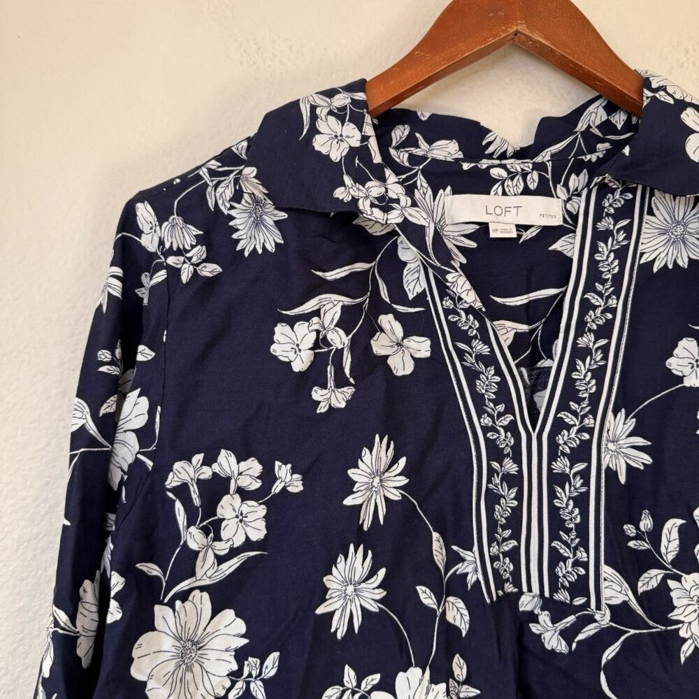 LOFT Womens Size MP Blue Floral Easy Print Split Neck Blouse Lyocell - Picture 5 of 10